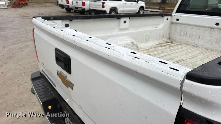 image for item EN0847 2016 Chevrolet Silverado 2500HD pickup truck