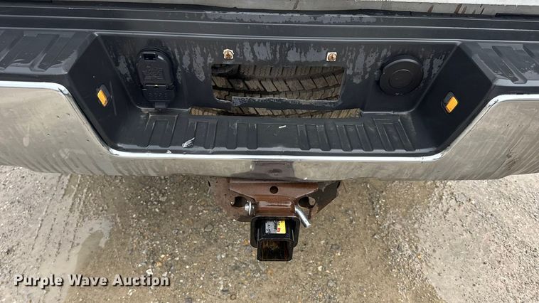 image for item EN0847 2016 Chevrolet Silverado 2500HD pickup truck