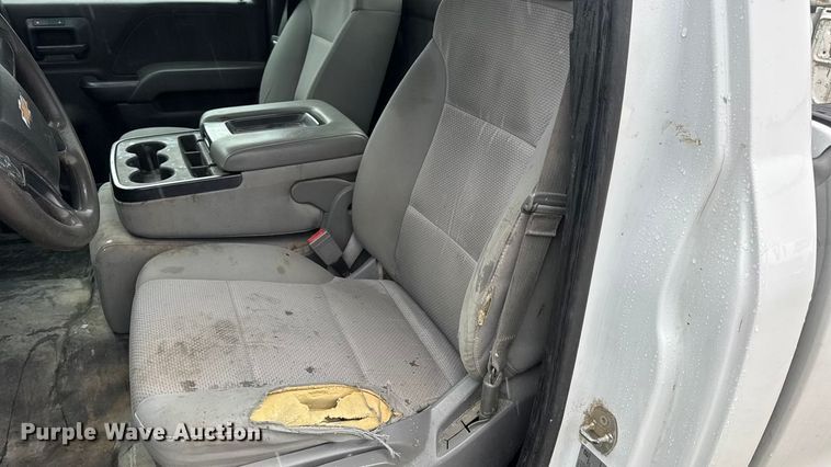 image for item EN0847 2016 Chevrolet Silverado 2500HD pickup truck