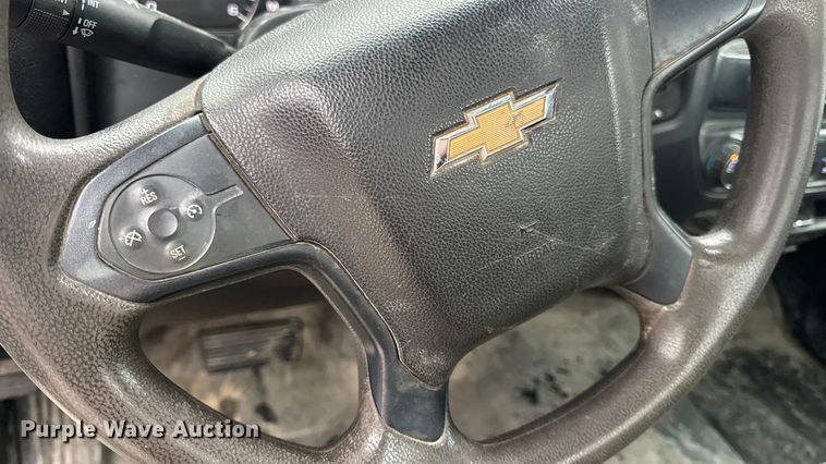 image for item EN0847 2016 Chevrolet Silverado 2500HD pickup truck