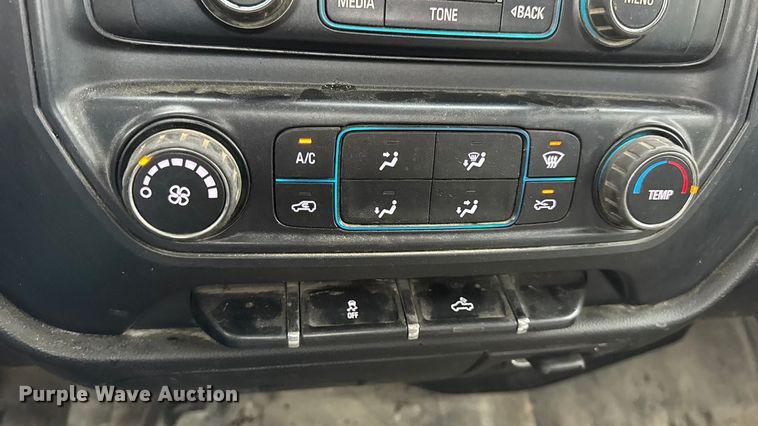 image for item EN0847 2016 Chevrolet Silverado 2500HD pickup truck