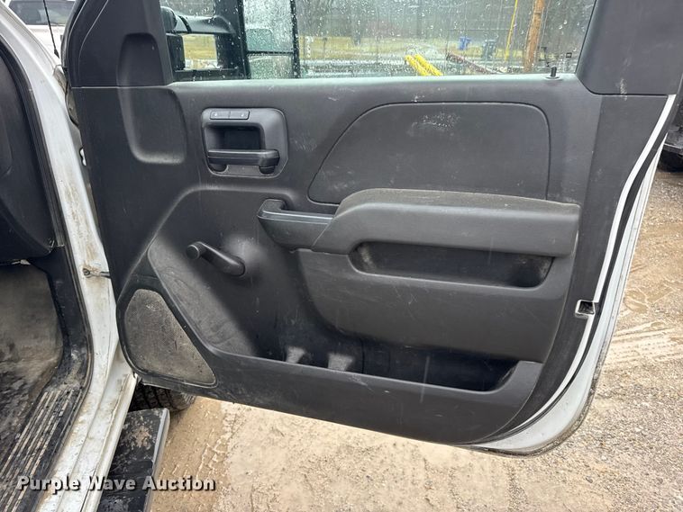 image for item EN0847 2016 Chevrolet Silverado 2500HD pickup truck