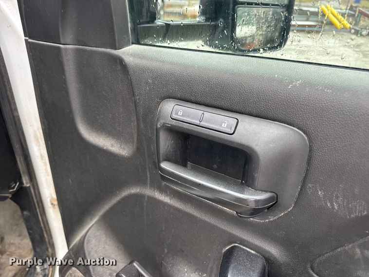 image for item EN0847 2016 Chevrolet Silverado 2500HD pickup truck