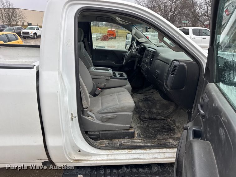 image for item EN0847 2016 Chevrolet Silverado 2500HD pickup truck