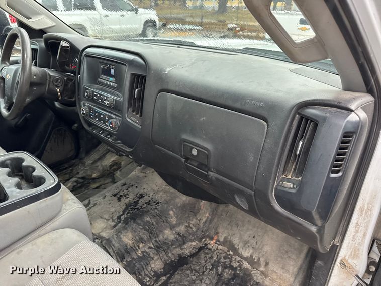 image for item EN0847 2016 Chevrolet Silverado 2500HD pickup truck