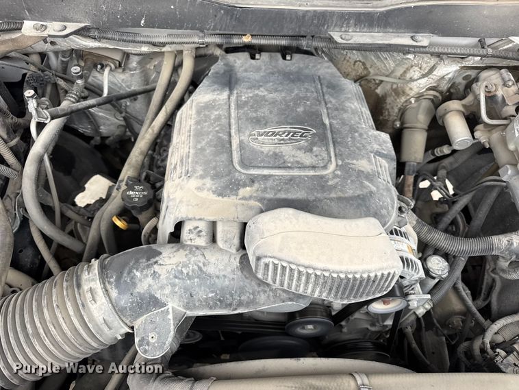 image for item EN0847 2016 Chevrolet Silverado 2500HD pickup truck