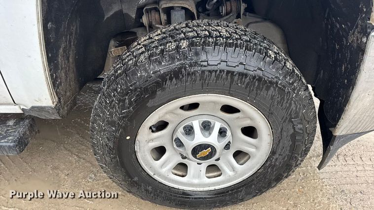 image for item EN0847 2016 Chevrolet Silverado 2500HD pickup truck