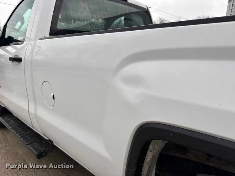 image for item EN0848 2018 GMC Sierra 2500HD pickup truck