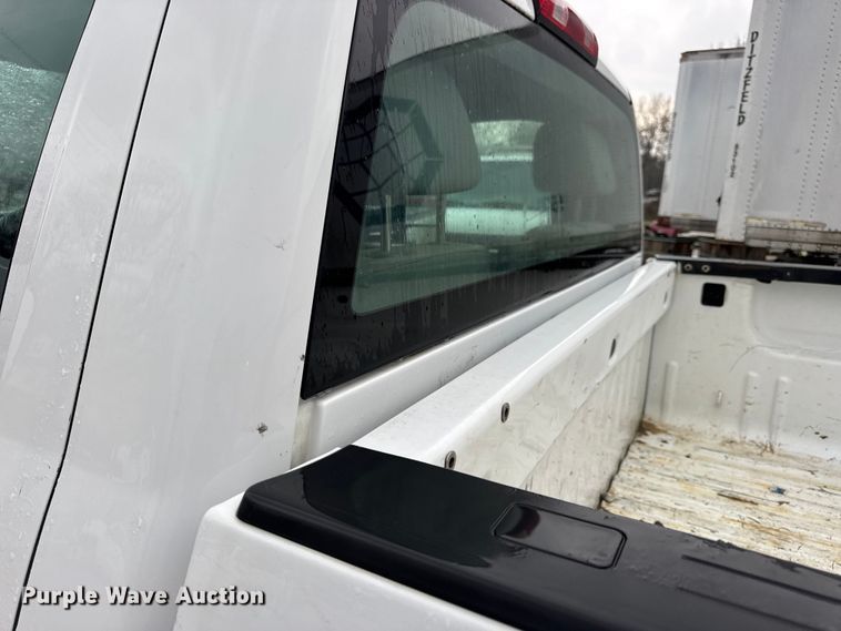 image for item EN0848 2018 GMC Sierra 2500HD pickup truck