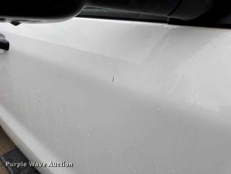 image for item EN0848 2018 GMC Sierra 2500HD pickup truck