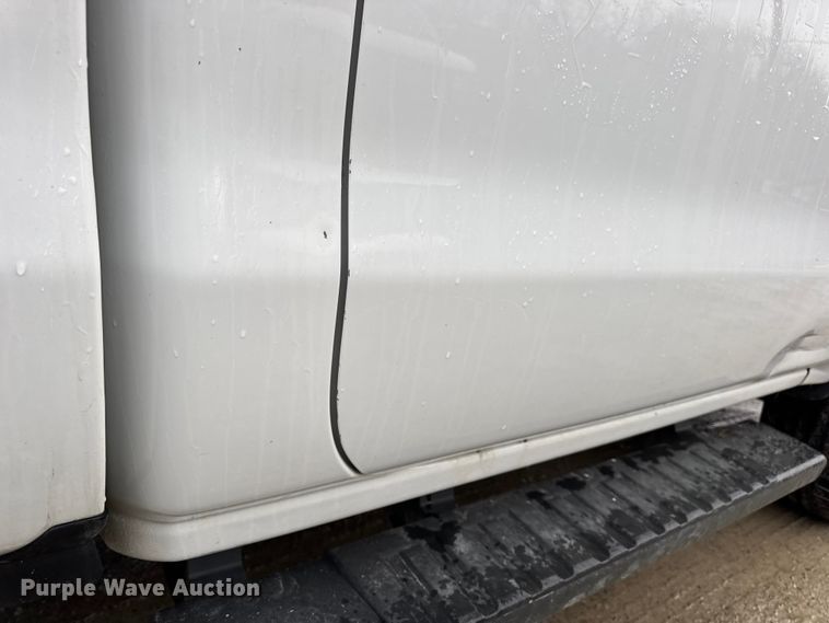 image for item EN0848 2018 GMC Sierra 2500HD pickup truck