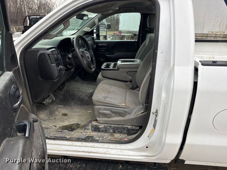 image for item EN0848 2018 GMC Sierra 2500HD pickup truck