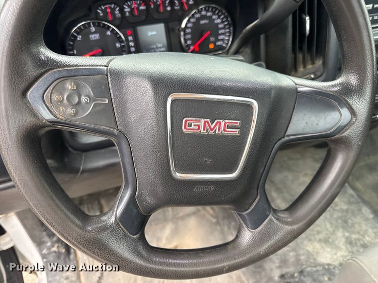 image for item EN0848 2018 GMC Sierra 2500HD pickup truck
