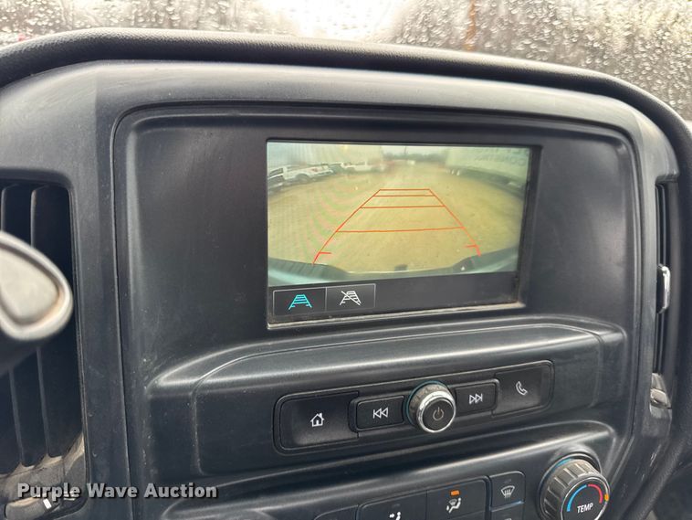 image for item EN0848 2018 GMC Sierra 2500HD pickup truck