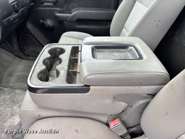 image for item EN0848 2018 GMC Sierra 2500HD pickup truck