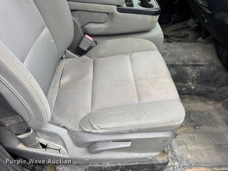 image for item EN0848 2018 GMC Sierra 2500HD pickup truck