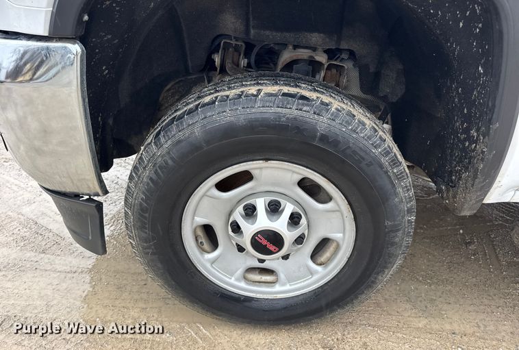 image for item EN0848 2018 GMC Sierra 2500HD pickup truck