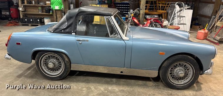 image for item EN0856 1969 MG Midget convertible