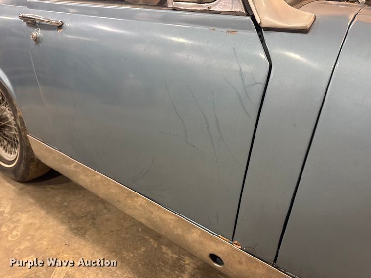 image for item EN0856 1969 MG Midget convertible