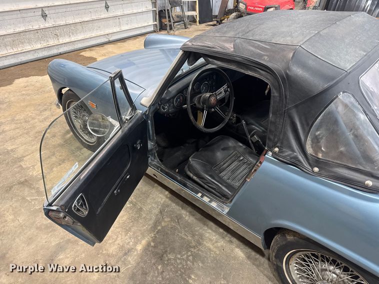 image for item EN0856 1969 MG Midget convertible