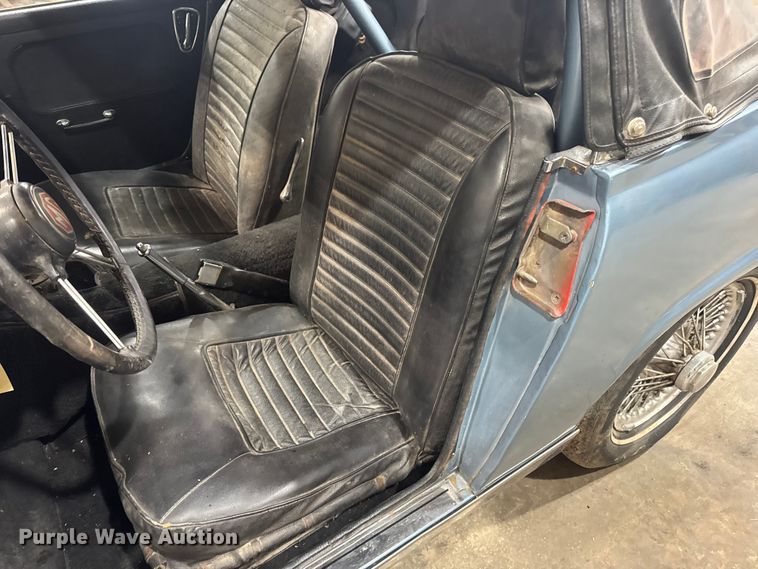 image for item EN0856 1969 MG Midget convertible