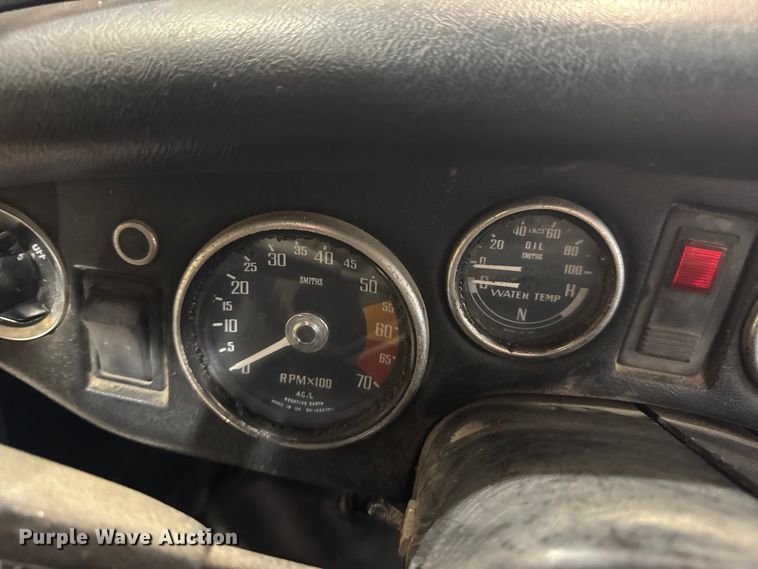 image for item EN0856 1969 MG Midget convertible