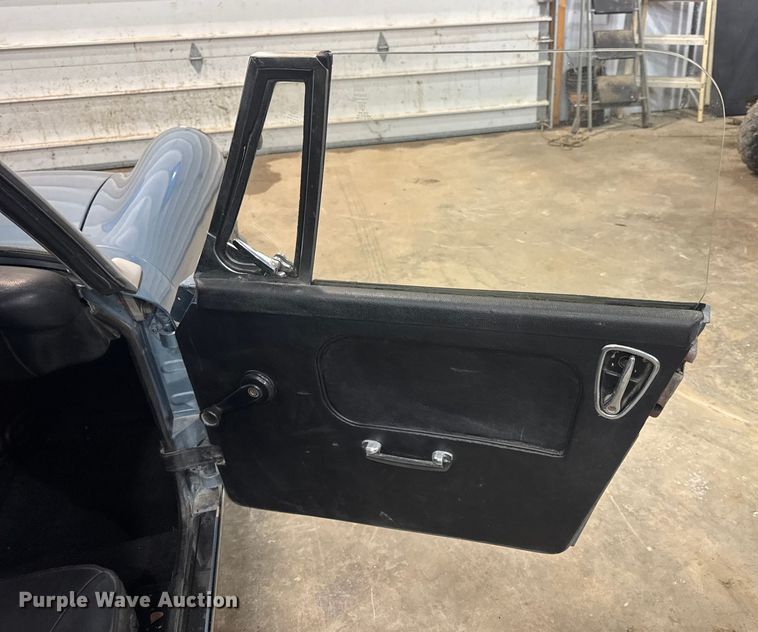 image for item EN0856 1969 MG Midget convertible