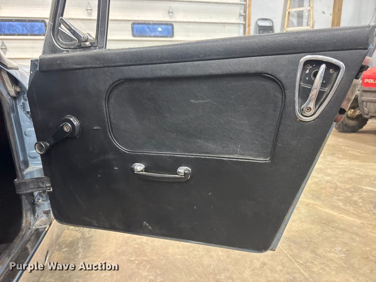 image for item EN0856 1969 MG Midget convertible