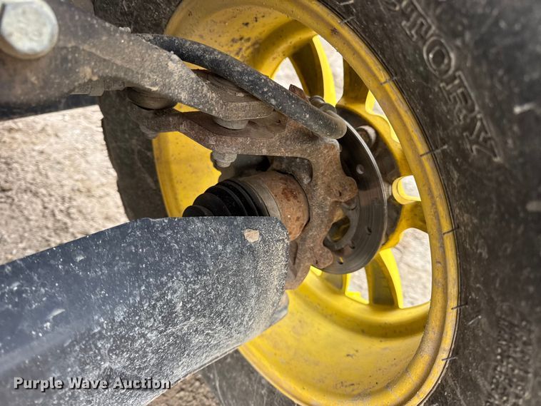 image for item EN0857 2013 John Deere RSX850I utility vehicle