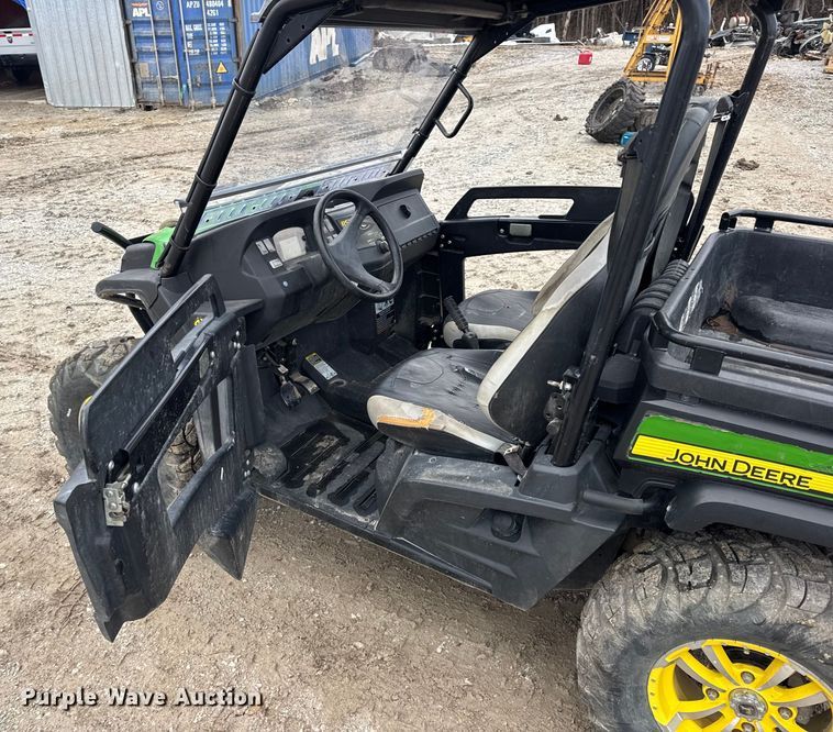 image for item EN0857 2013 John Deere RSX850I utility vehicle