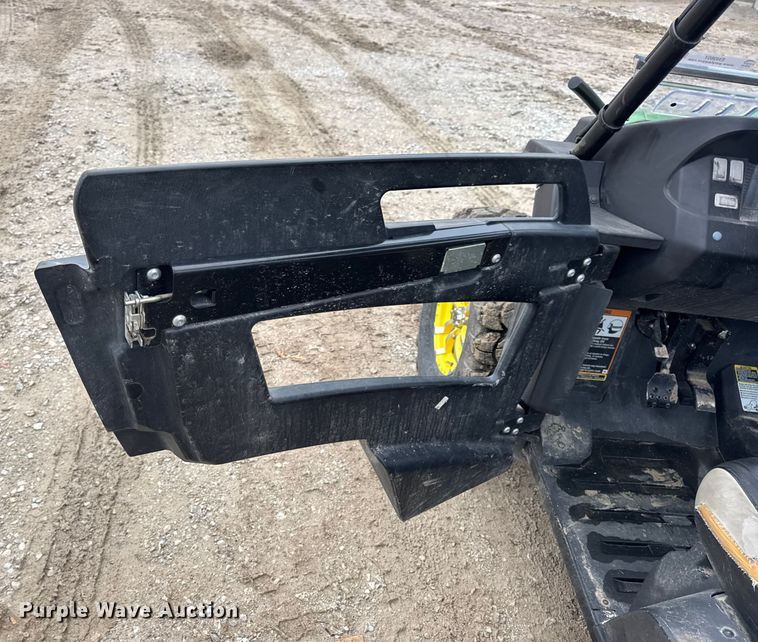 image for item EN0857 2013 John Deere RSX850I utility vehicle