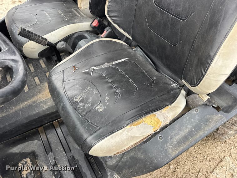 image for item EN0857 2013 John Deere RSX850I utility vehicle