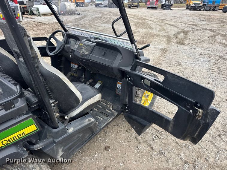 image for item EN0857 2013 John Deere RSX850I utility vehicle