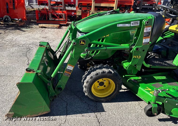 image for item EN0868 2015 John Deere 2032R MFWD tractor