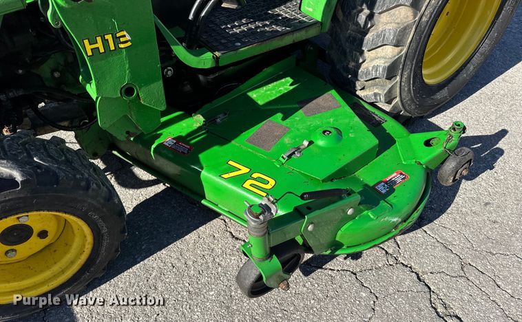 image for item EN0868 2015 John Deere 2032R MFWD tractor