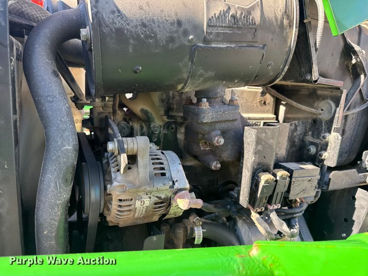 image for item EN0868 2015 John Deere 2032R MFWD tractor