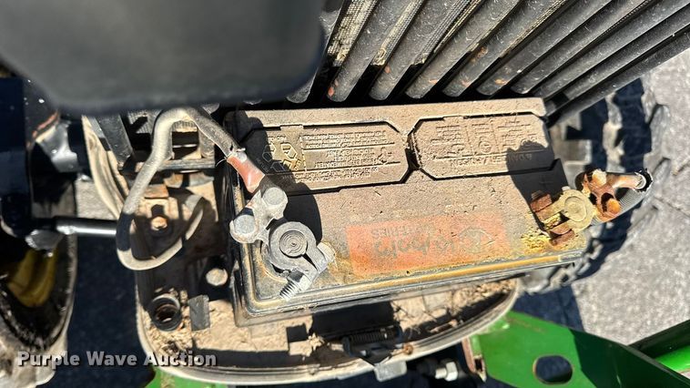 image for item EN0868 2015 John Deere 2032R MFWD tractor