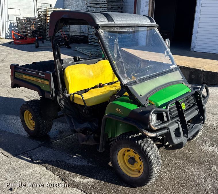 image for item EN0869 2014 John Deere 825I utility vehicle