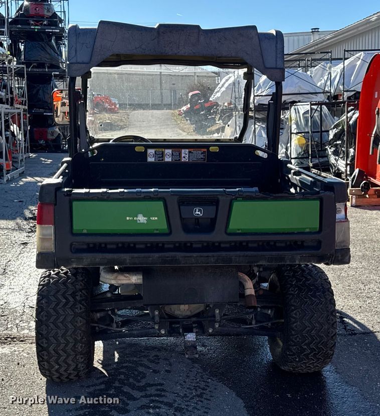 image for item EN0869 2014 John Deere 825I utility vehicle