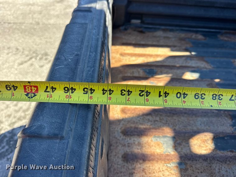 image for item EN0869 2014 John Deere 825I utility vehicle