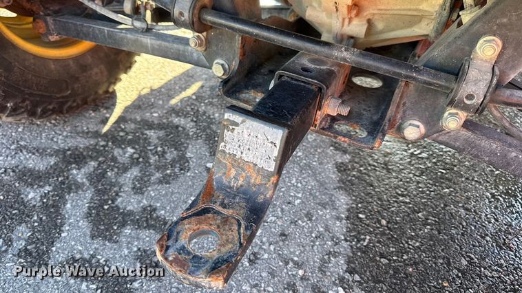 image for item EN0869 2014 John Deere 825I utility vehicle