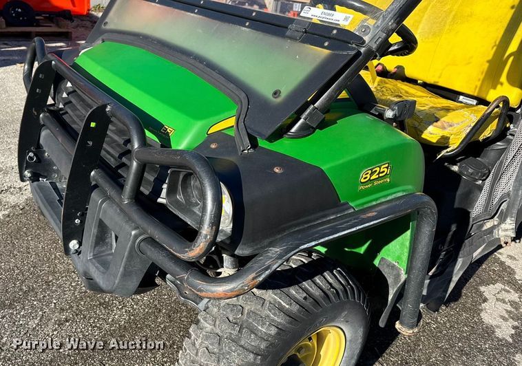 image for item EN0869 2014 John Deere 825I utility vehicle