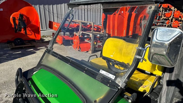 image for item EN0869 2014 John Deere 825I utility vehicle