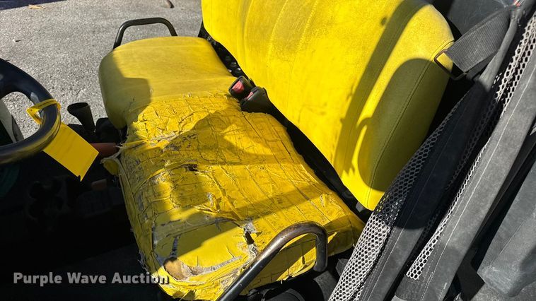 image for item EN0869 2014 John Deere 825I utility vehicle