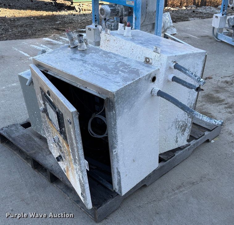 image for item EN5939 (2) electrical control cabinets