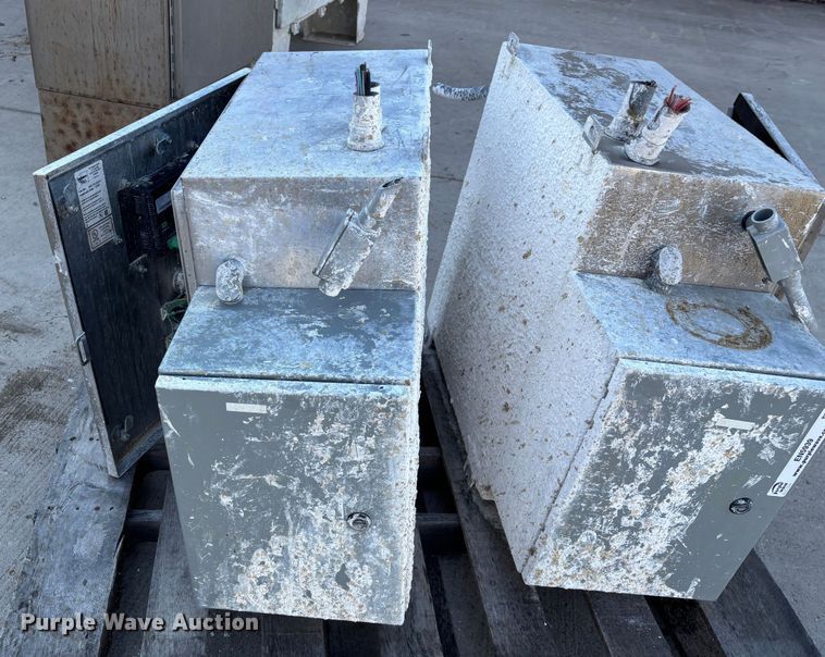 image for item EN5939 (2) electrical control cabinets