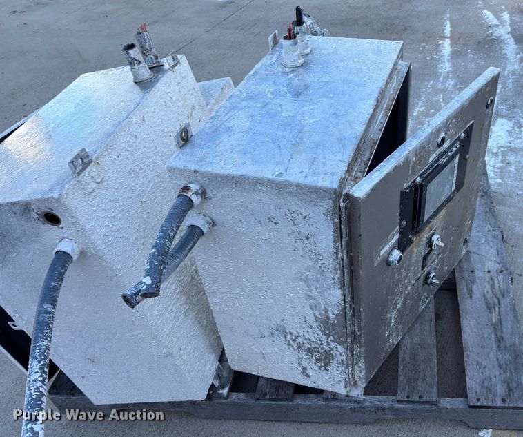 image for item EN5939 (2) electrical control cabinets