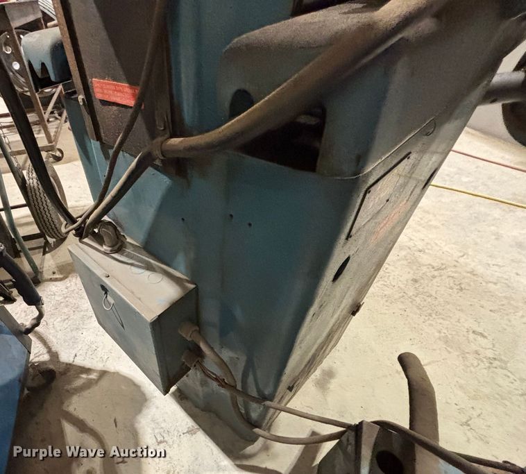 image for item EN5940 K.O. Lee Co. S612 surface grinder