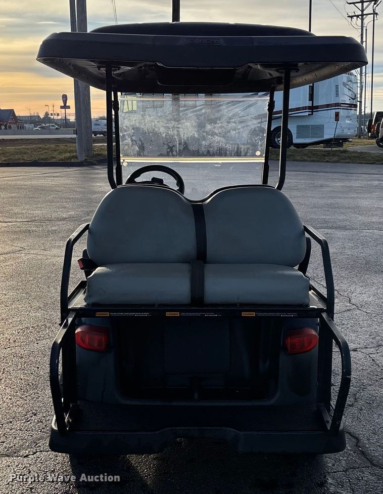 image for item EN5941 Club Car Tempo golf cart
