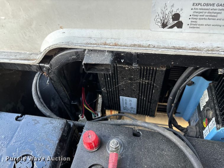 image for item EN5942 Icon LT-A617.2 golf cart